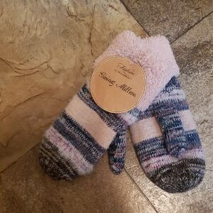 Fashion Mirabeau Giving Knit Mittens - Pink Jewel Tone Sherpa Wool Blend
